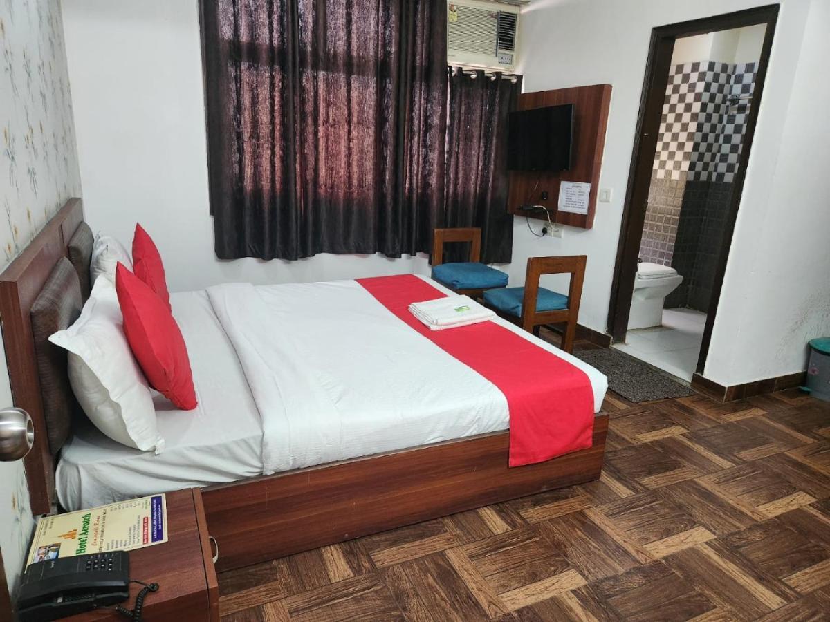Hotel Cozy Cave Nueva Delhi Exterior foto